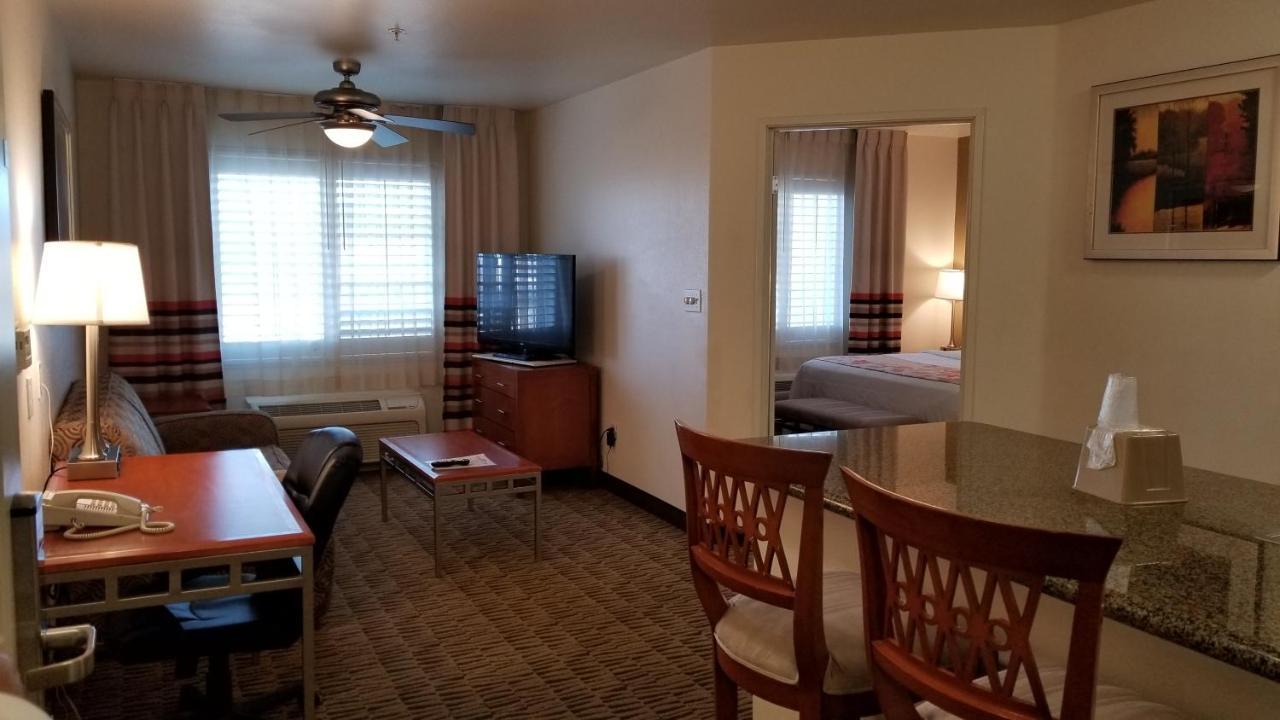 Hawthorn Suites Victorville Exterior photo